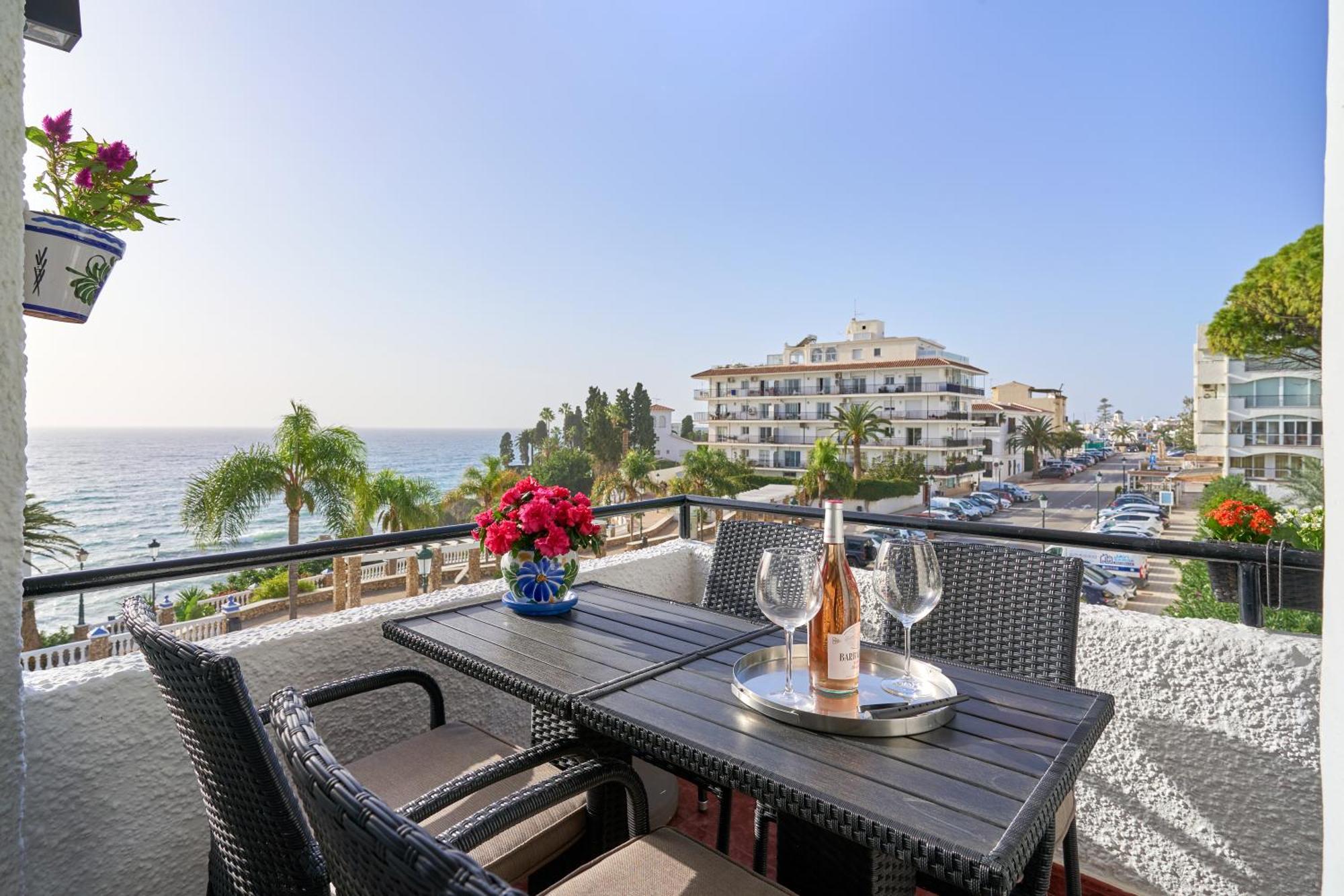 네르하 Spectacular Sea Views, 2 Bed,2 Bath 아파트 외부 사진