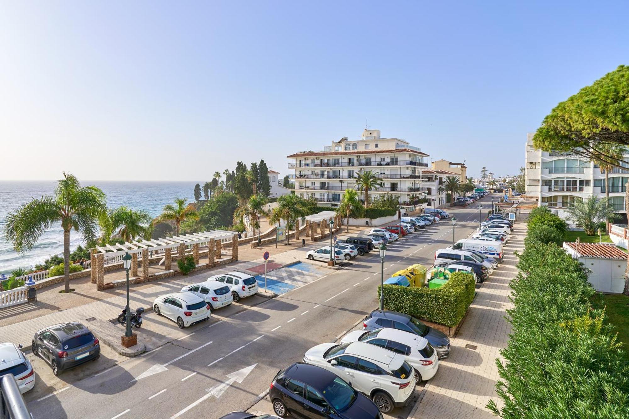 네르하 Spectacular Sea Views, 2 Bed,2 Bath 아파트 외부 사진